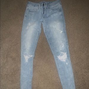 Light wash ripped American Eagle Jeans